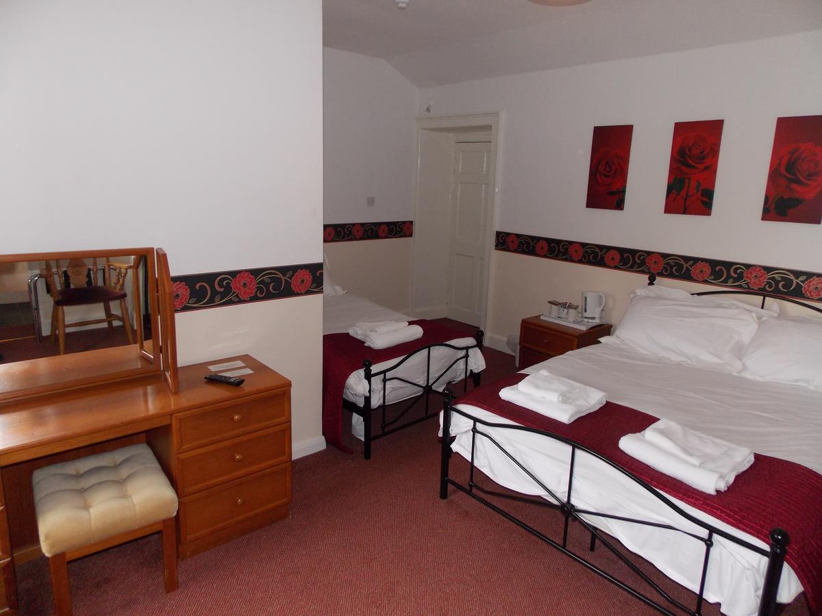 Cross Keys Hotel Canonbie Esterno foto