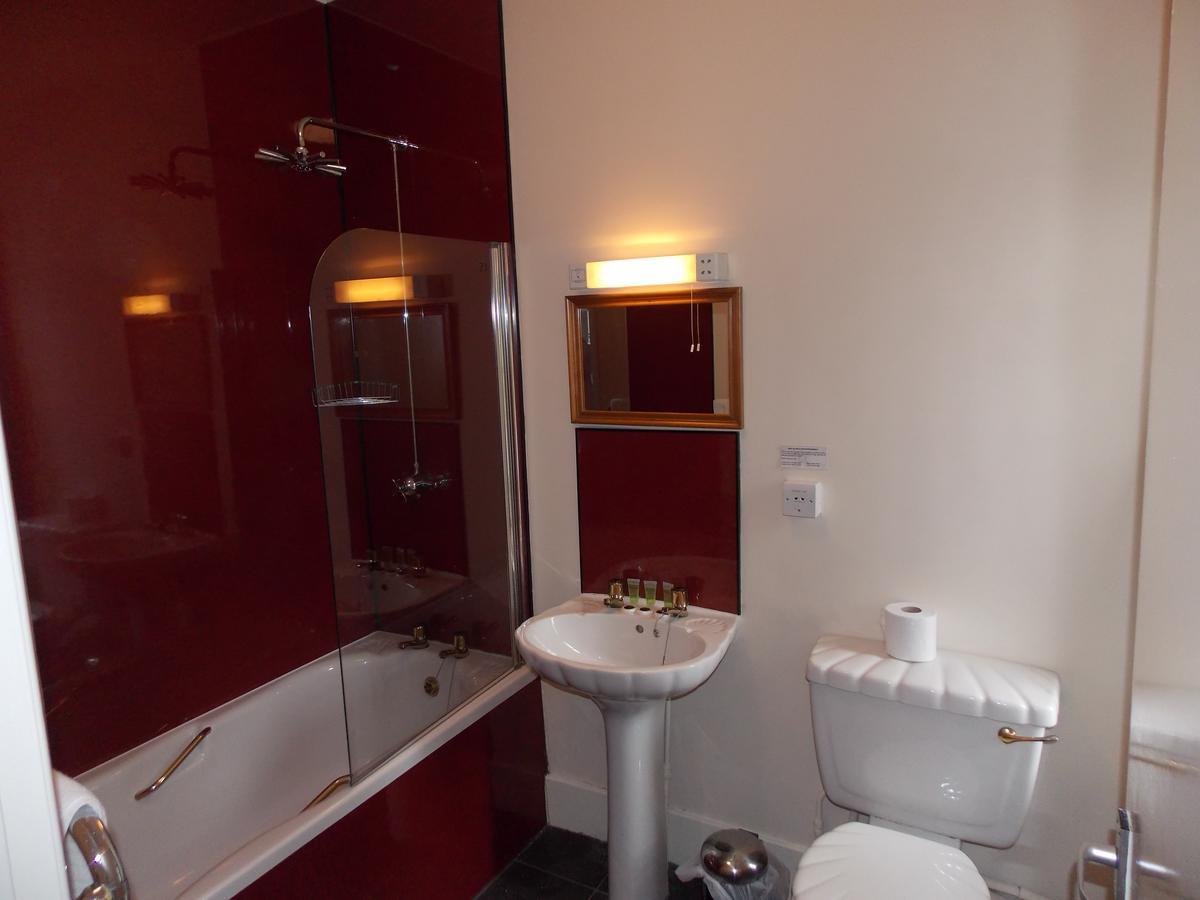 Cross Keys Hotel Canonbie Esterno foto